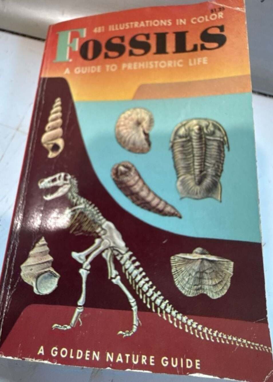 Fossils: A Guide to Prehistoric Life (A Golden Nature Guide)